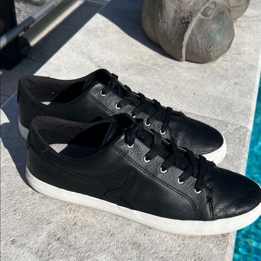 Sperry Black Leather Sneakers